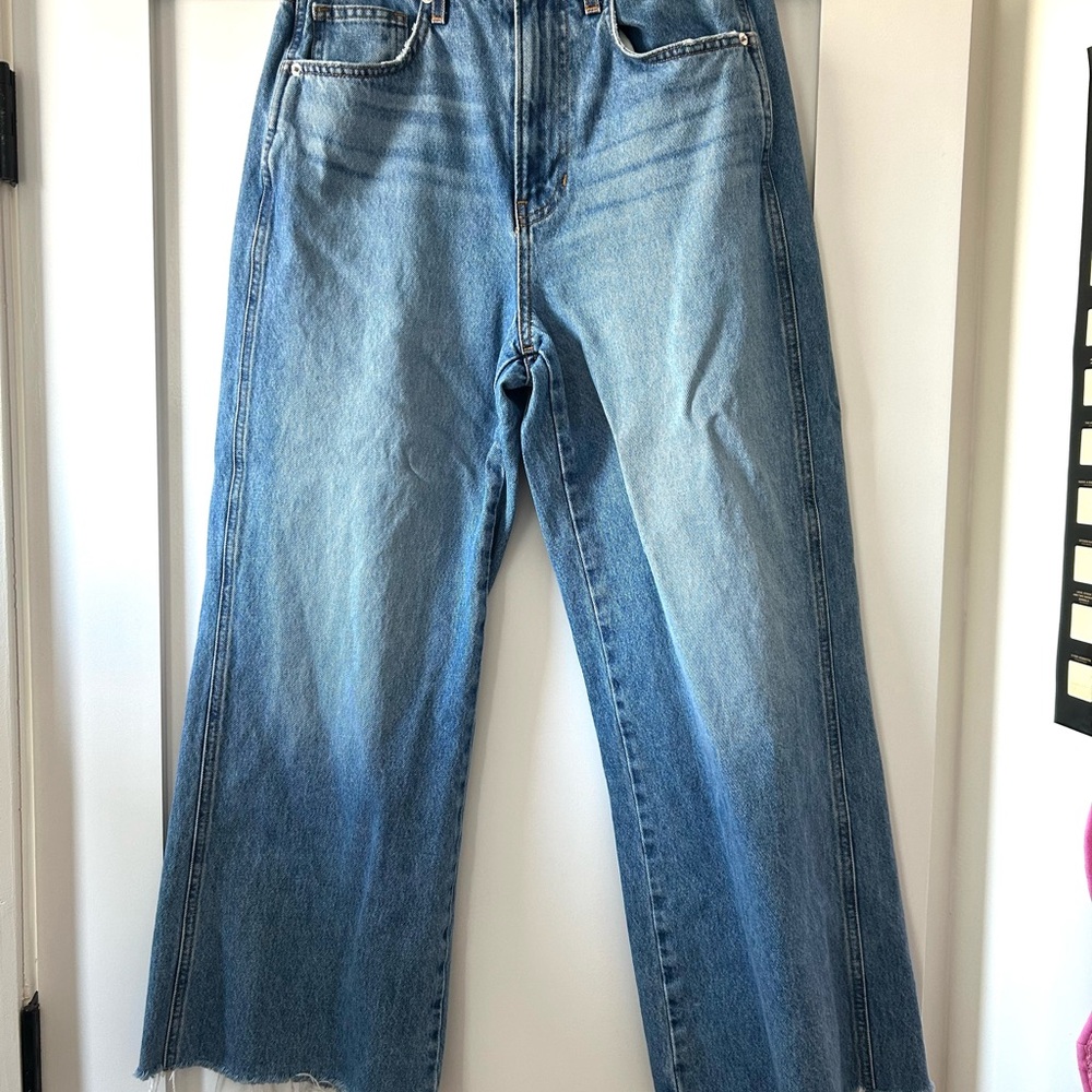 Veronica Beard Light Blue Cropped Straight-Leg Jeans with Unfinished Hem